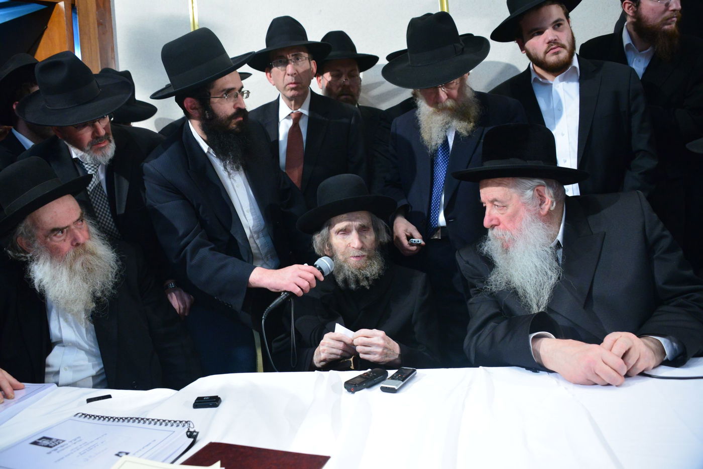 הגראי"ל שטיינמן: "ללא תורה הבריאה תגיע למצב של חורבן"