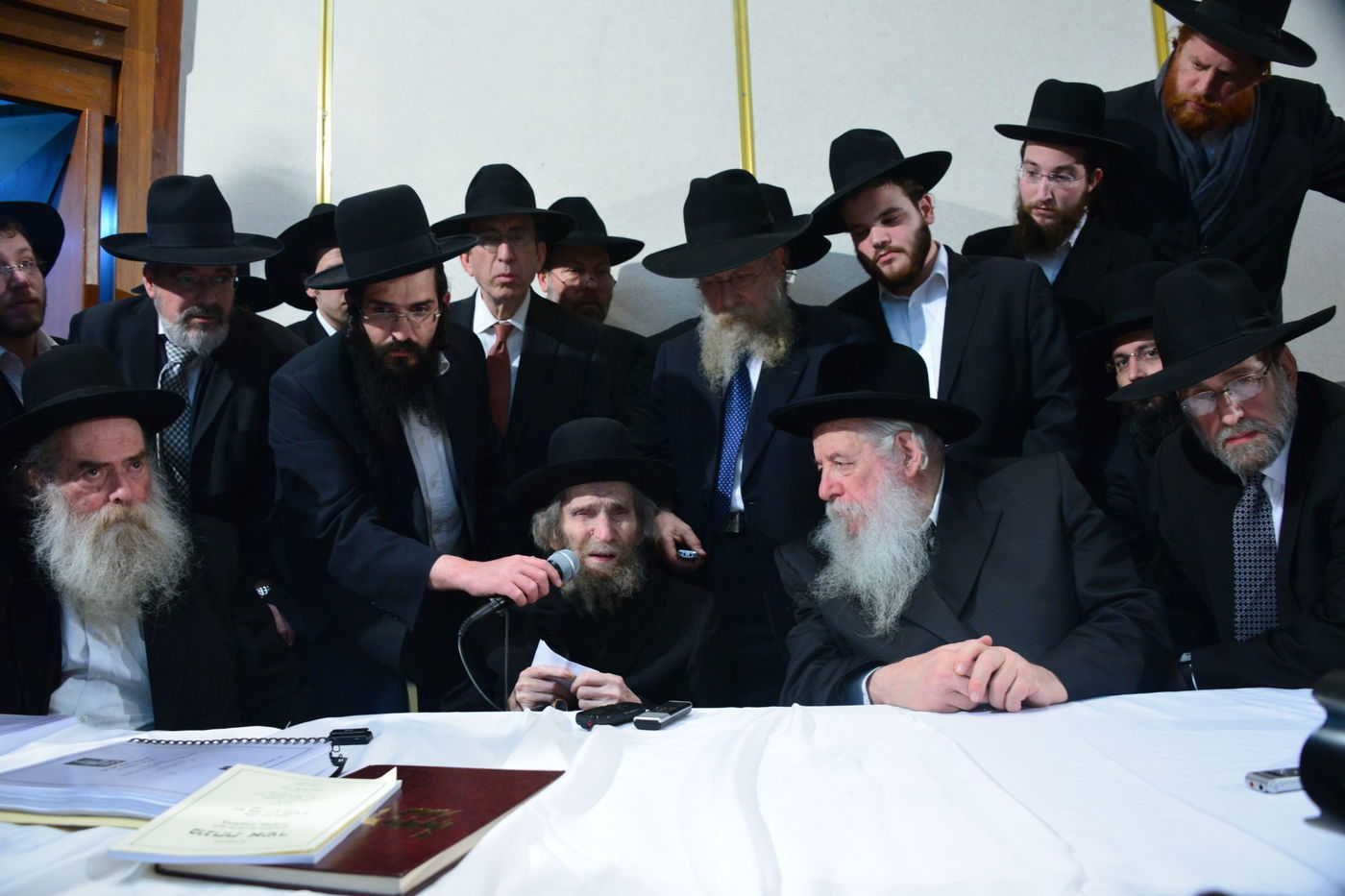 הגראי"ל שטיינמן: "ללא תורה הבריאה תגיע למצב של חורבן"