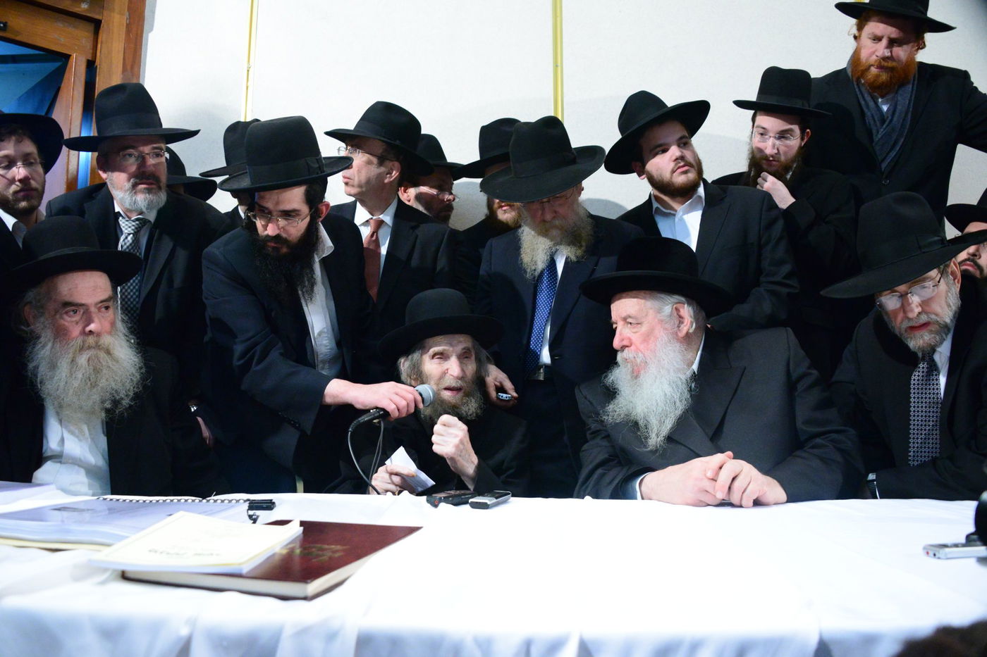 הגראי"ל שטיינמן: "ללא תורה הבריאה תגיע למצב של חורבן"