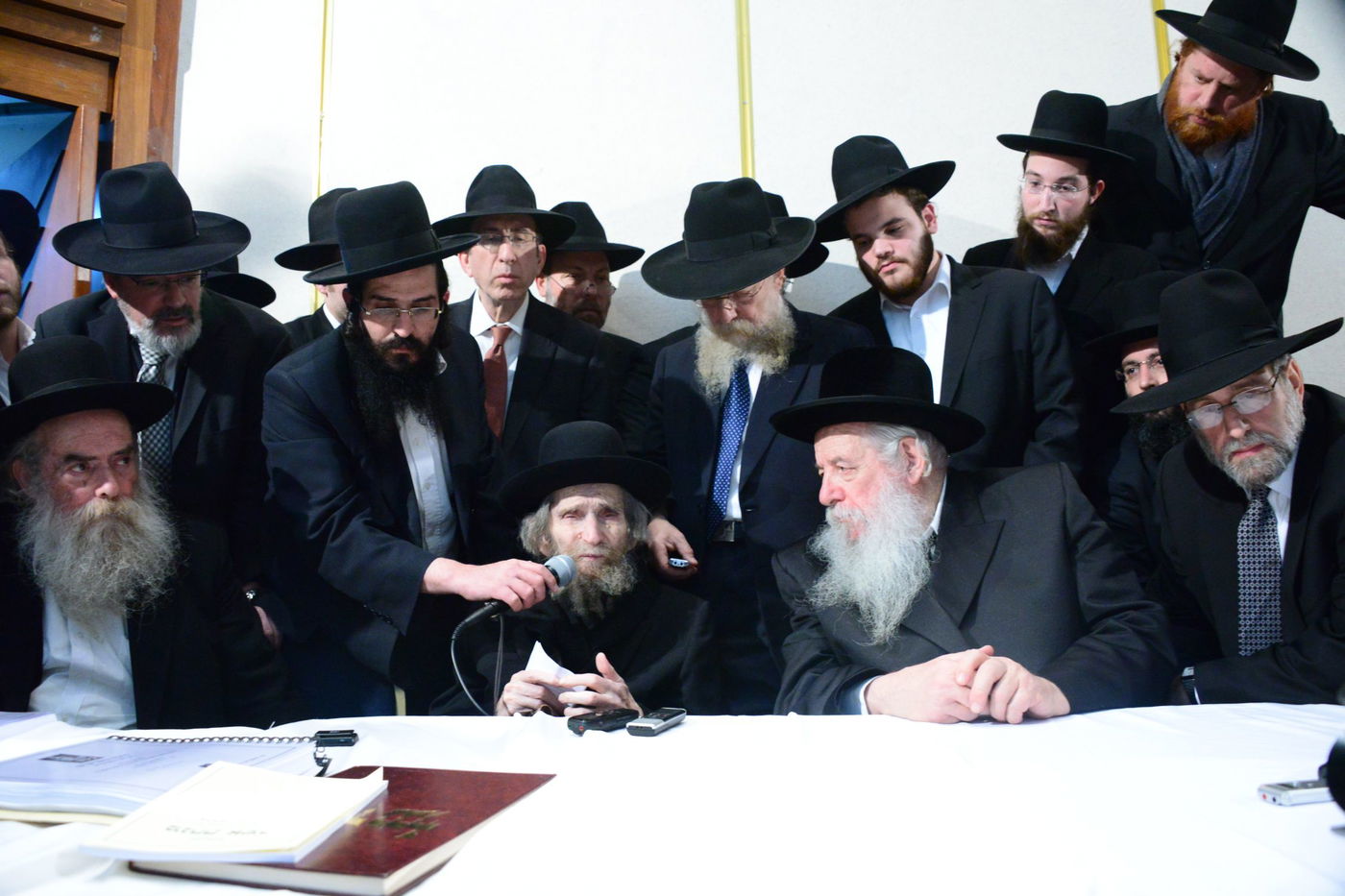 הגראי"ל שטיינמן: "ללא תורה הבריאה תגיע למצב של חורבן"