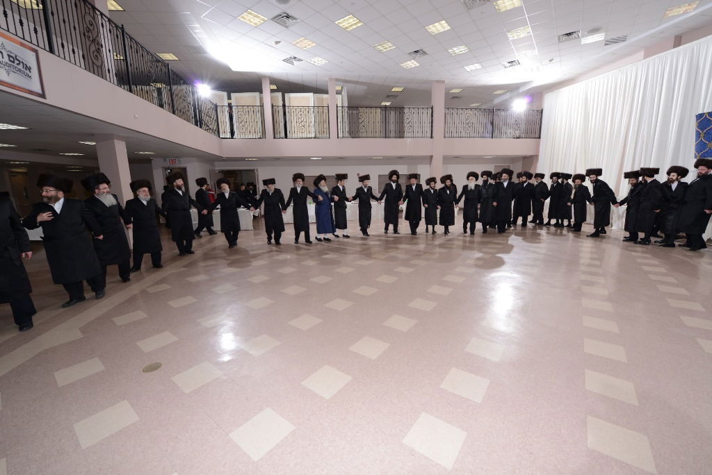 תיעוד ענק: שבע ברכות בבאבוב