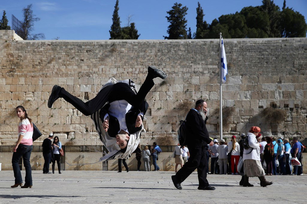 תמונות: אומנות לחימה ברזילאית בסמטאות ירושלים