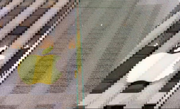 לא לעולם חוסן: הקובייה האייקונית של אפל סדוקה