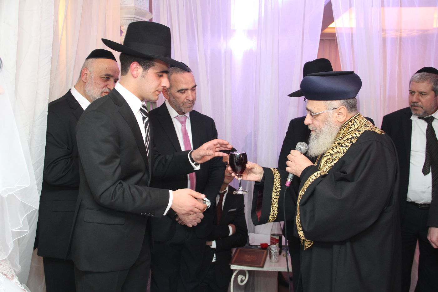 גלריה: ישי כהן התחתן, כולם באו לאחל מזל טוב