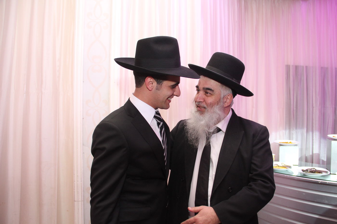 גלריה: ישי כהן התחתן, כולם באו לאחל מזל טוב