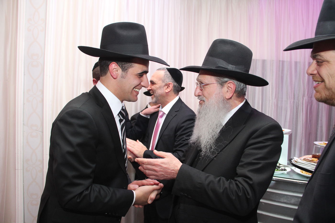 גלריה: ישי כהן התחתן, כולם באו לאחל מזל טוב