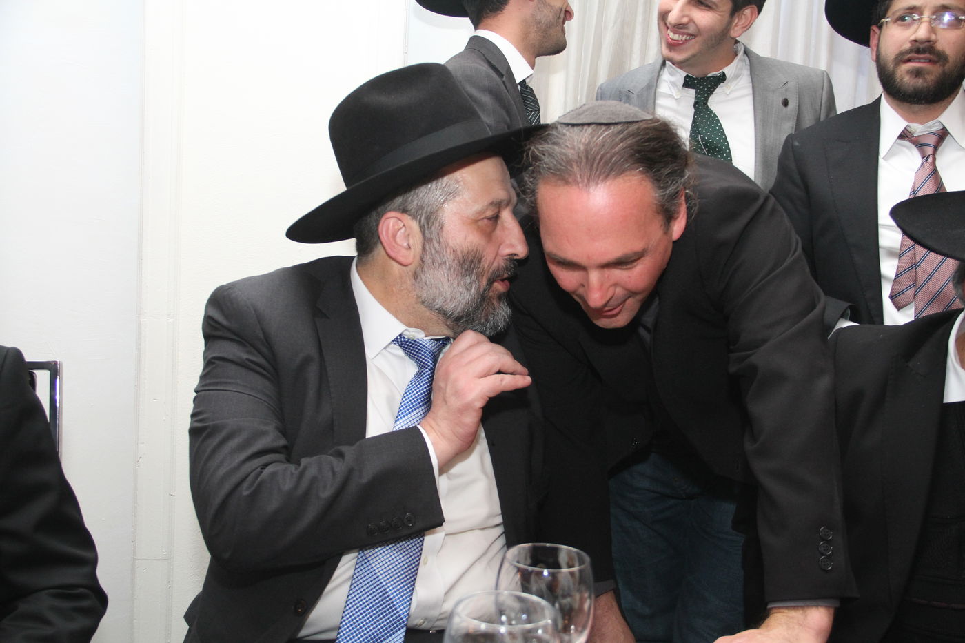 גלריה: ישי כהן התחתן, כולם באו לאחל מזל טוב