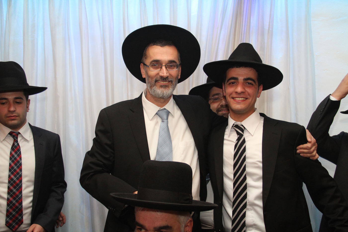 גלריה: ישי כהן התחתן, כולם באו לאחל מזל טוב