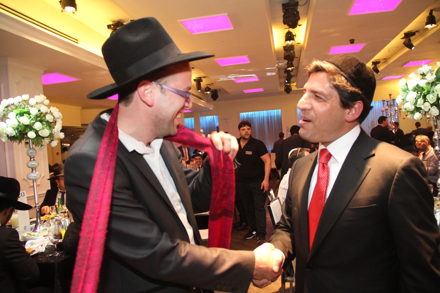 גלריה: ישי כהן התחתן, כולם באו לאחל מזל טוב