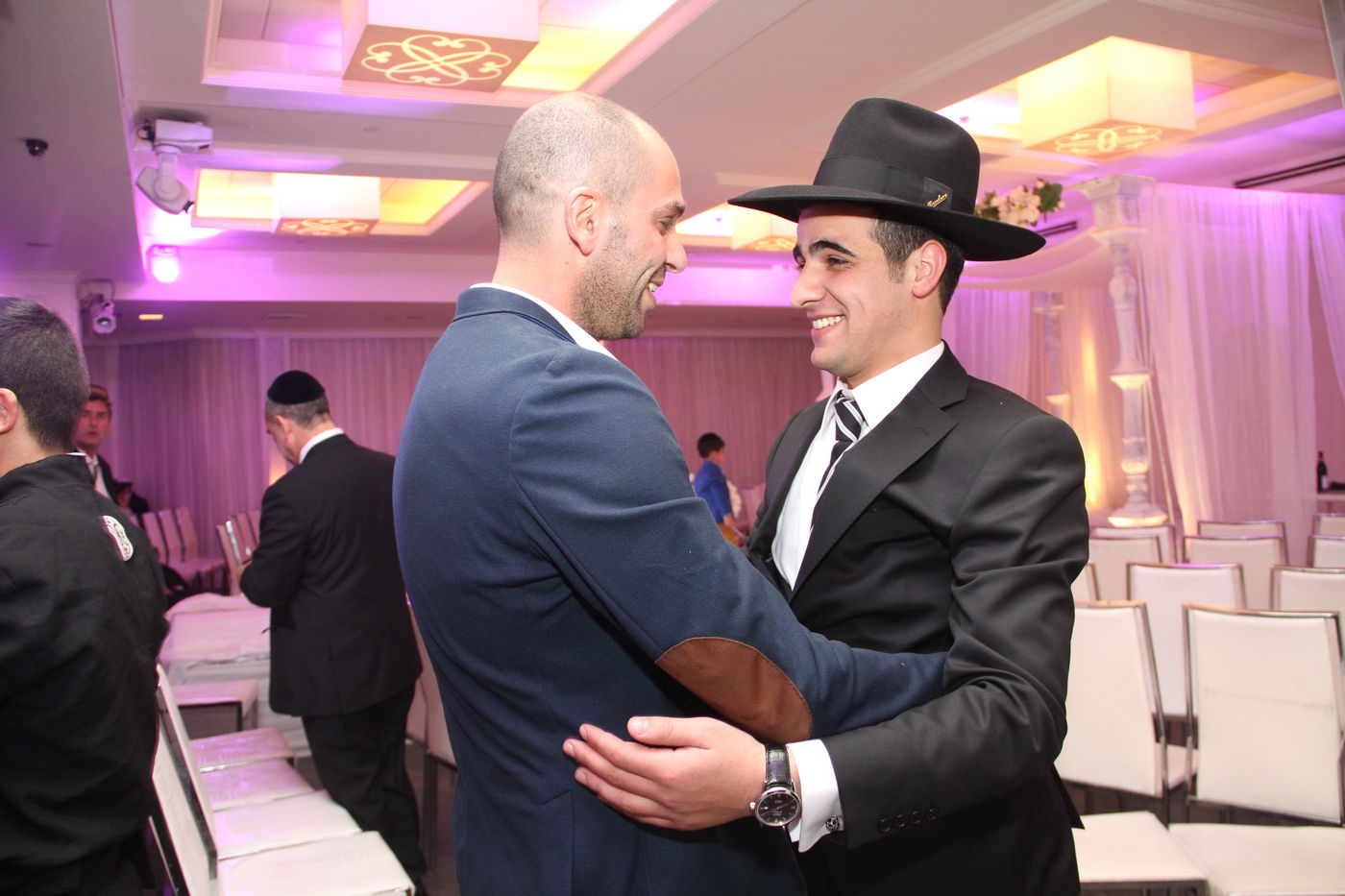 גלריה: ישי כהן התחתן, כולם באו לאחל מזל טוב