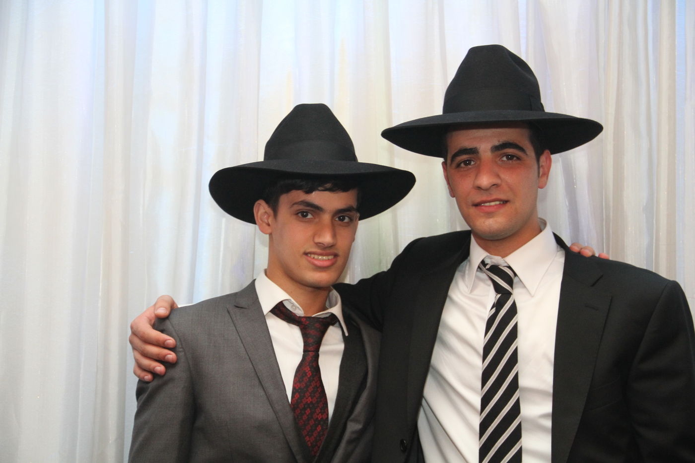 גלריה: ישי כהן התחתן, כולם באו לאחל מזל טוב