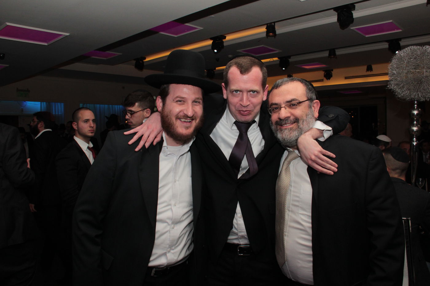 גלריה: ישי כהן התחתן, כולם באו לאחל מזל טוב