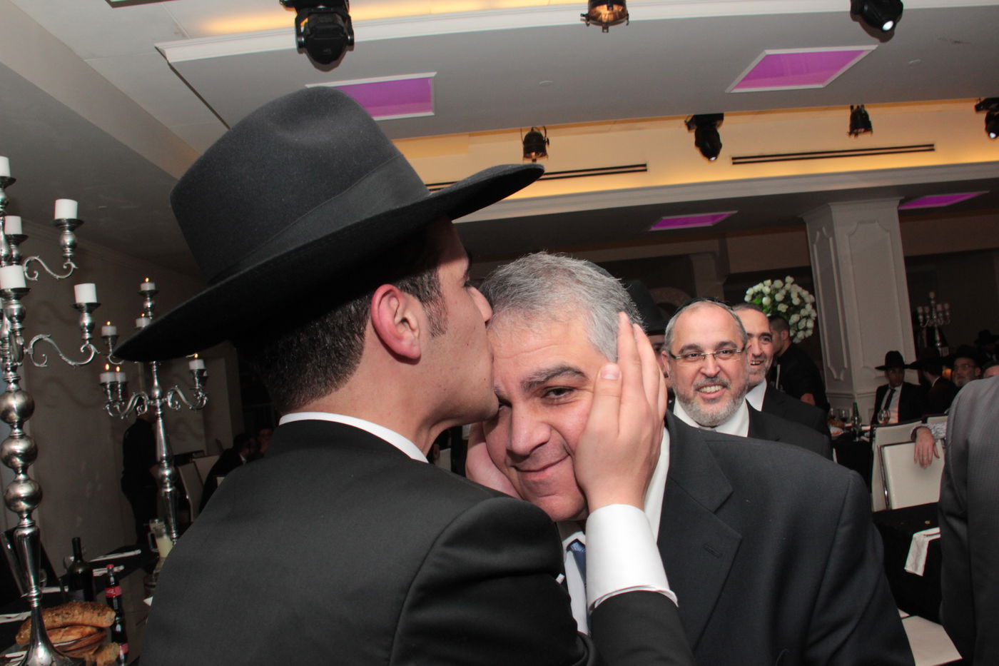 גלריה: ישי כהן התחתן, כולם באו לאחל מזל טוב