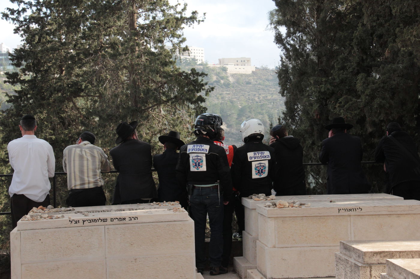 תיעוד: הלווית האחיות אביגיל ויעל גרוס