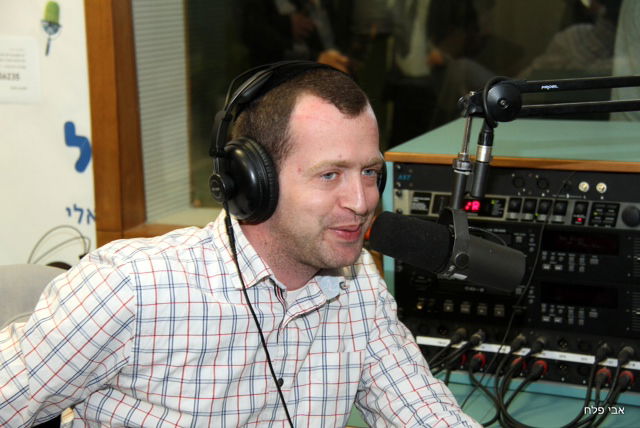 גלריה: השדרן דוד חכם נפרד מרדיו "גלי ישראל"