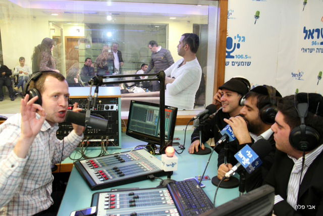 גלריה: השדרן דוד חכם נפרד מרדיו "גלי ישראל"