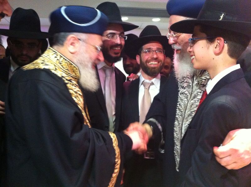 גדול השלום: לחיצת היד שמסעירה את הספרדים