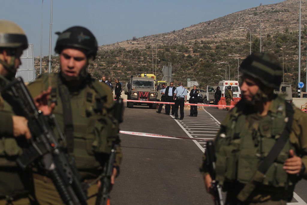 פלסטיני ירה לעבר חיילים; נורה ונהרג