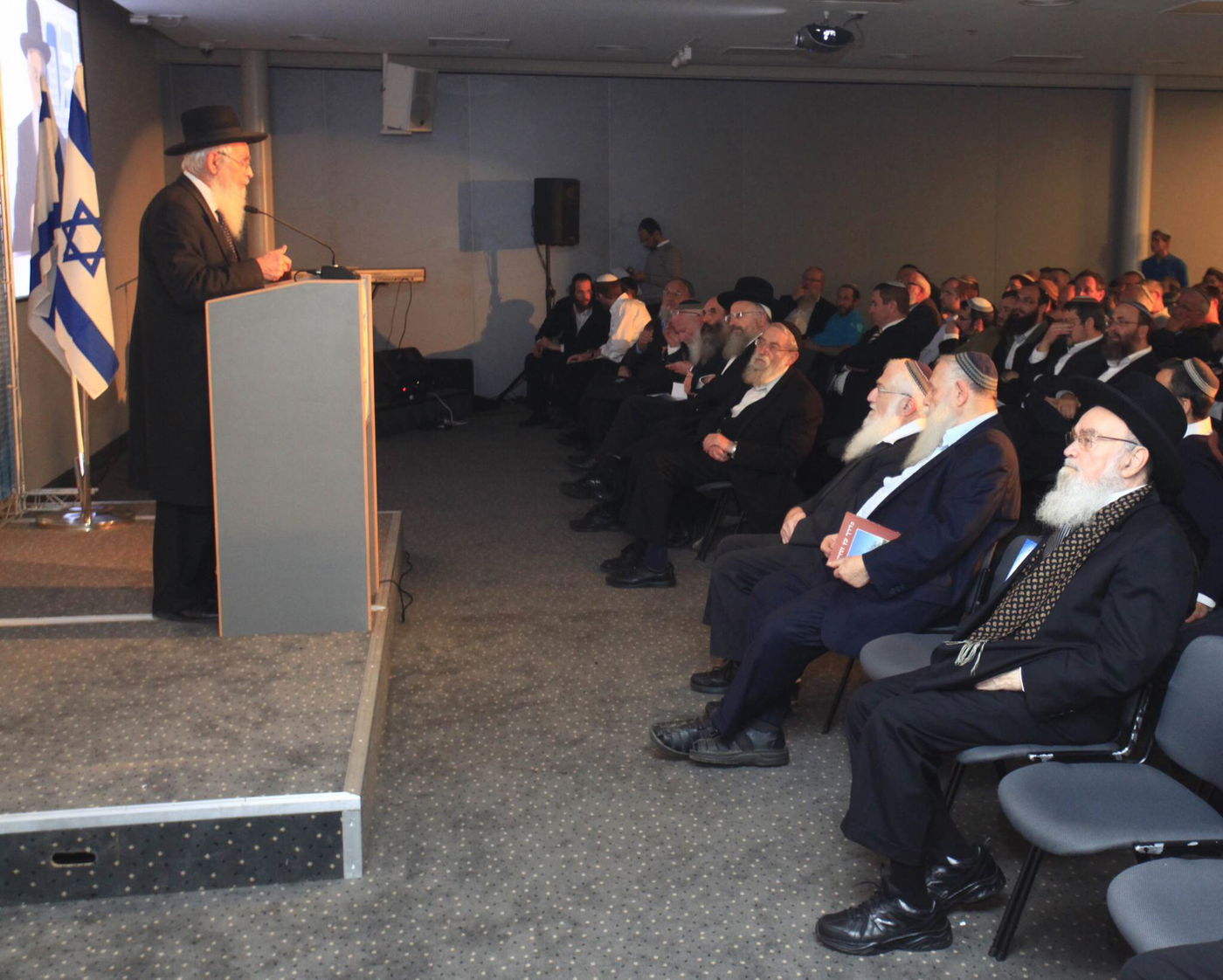 בשל הלחץ המדיני: הימין מתגייס למען עולם התורה