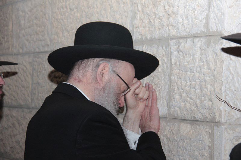 תיעוד: מאות ליוו את בנו של הגרי"ש אלישיב למנוחות