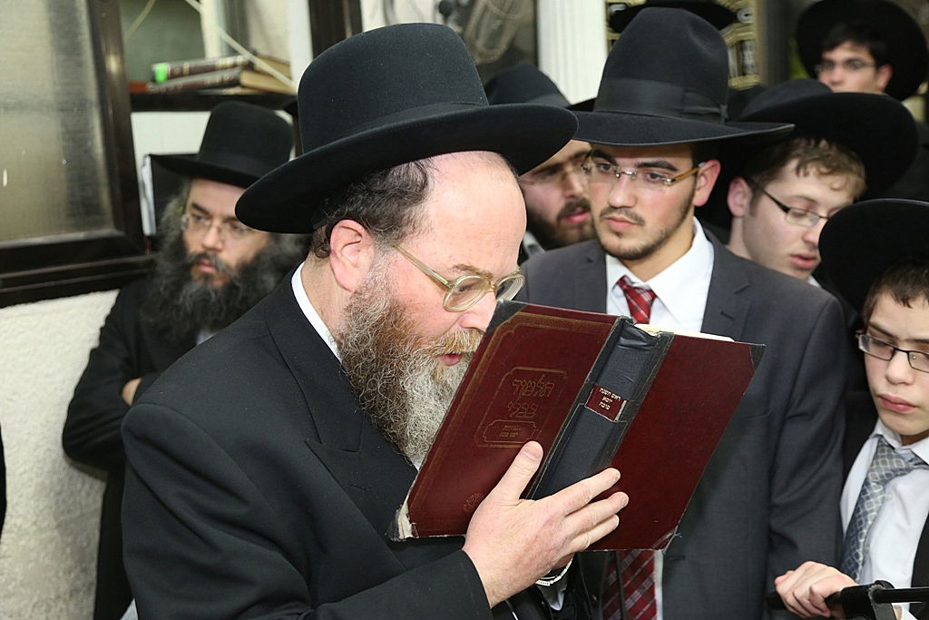 תיעוד: מעמד סיום הש"ס ב"נחלת משה" בבני ברק