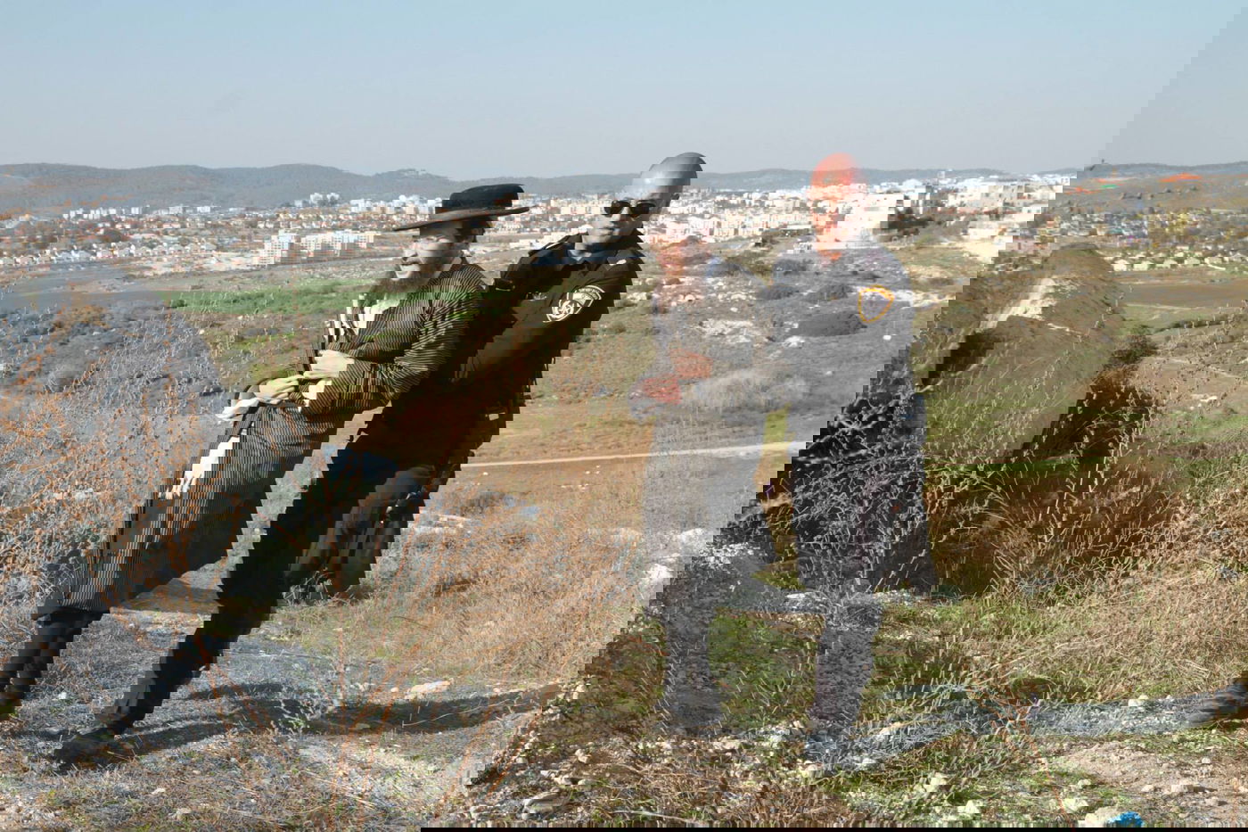 בית שמש: עשרות מחו על חילול קברים לטענתם במתחם גולובנציץ