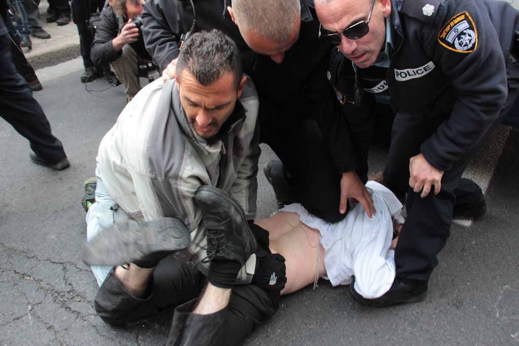 הפגנות הפלג הירושלמי נגד גזירות הגיוס: תיעוד ענק