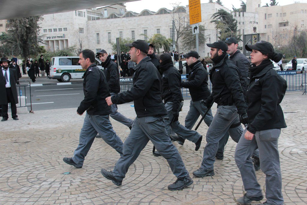 הפגנות הפלג הירושלמי נגד גזירות הגיוס: תיעוד ענק