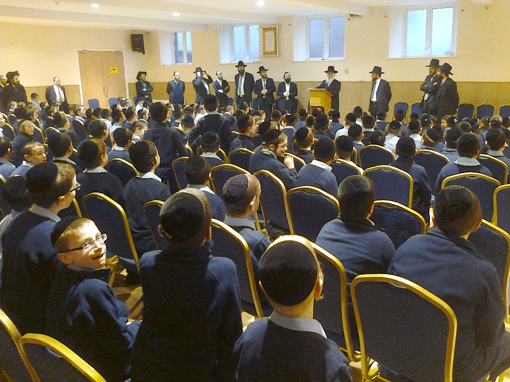 תיעוד: הרב ברוך דב פוברסקי בביקור באנגליה