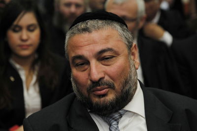 הפסיד במערכה: משה אבוטבול