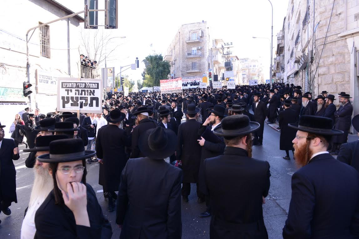 למרות איומי הראב"ד: הרב וייס נכח בעצרת בבית שמש
