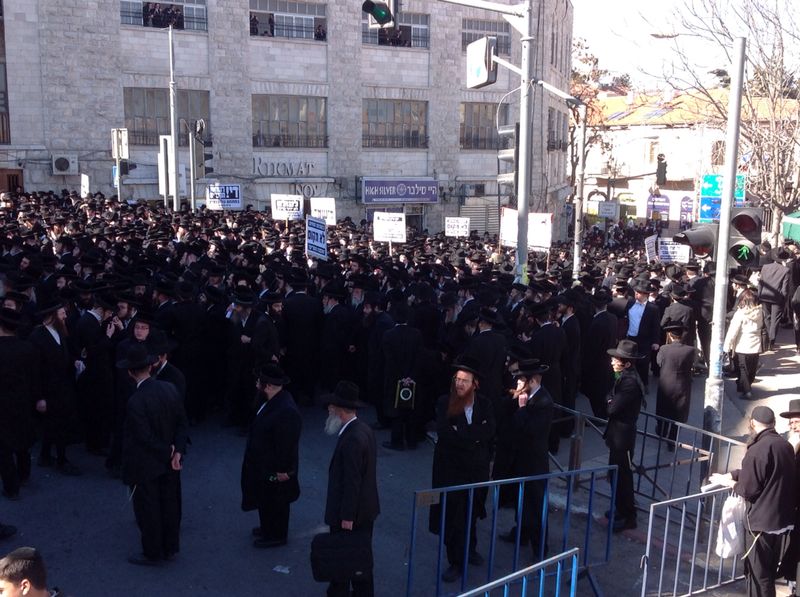 הפגנה בירושלים: מדוע הסיקריקים שכרו מאבטחים?