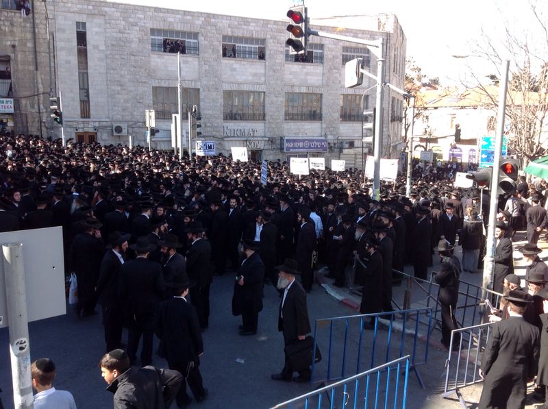 הפגנה בירושלים: מדוע הסיקריקים שכרו מאבטחים?