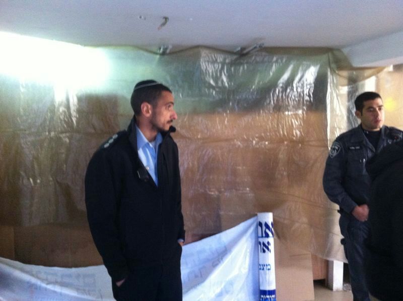 עיריית ירושלים הורסת בית כנסת בגילה בגלל מרפסת