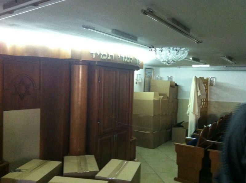 עיריית ירושלים הורסת בית כנסת בגילה בגלל מרפסת