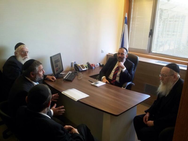 הח"כים בדיון ההיערכות, בצהריים