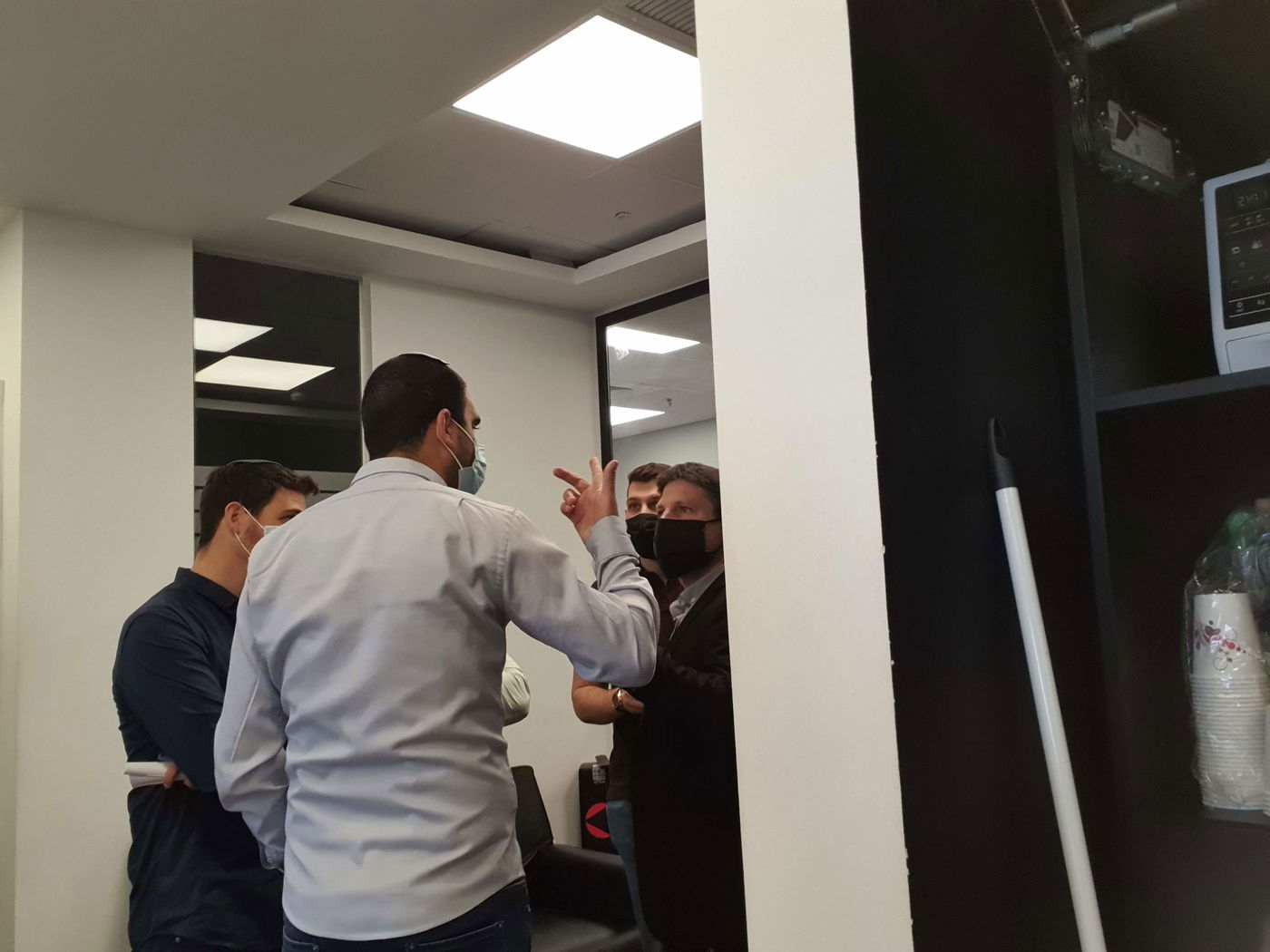 יעוץ פוליטי ללא עלות לסמוטריץ