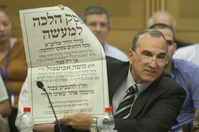 אלי כהן חושש מ'קול ברמה' ו'קול חי'