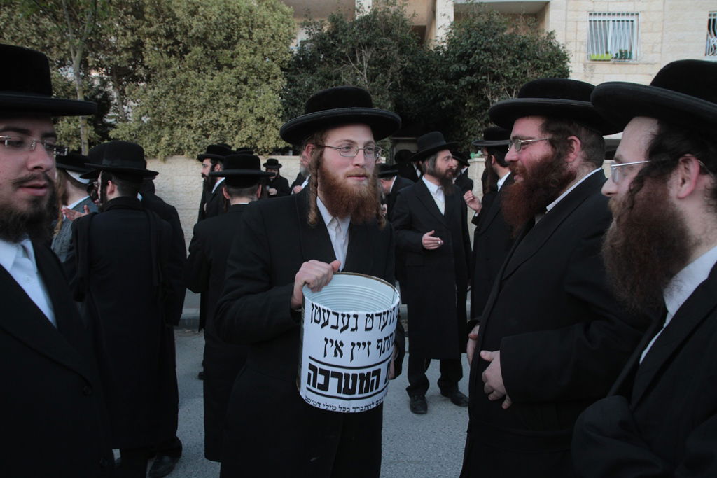 תיעוד: הפגנת 'העדה' בבית שמש בצל איומי הראב"ד