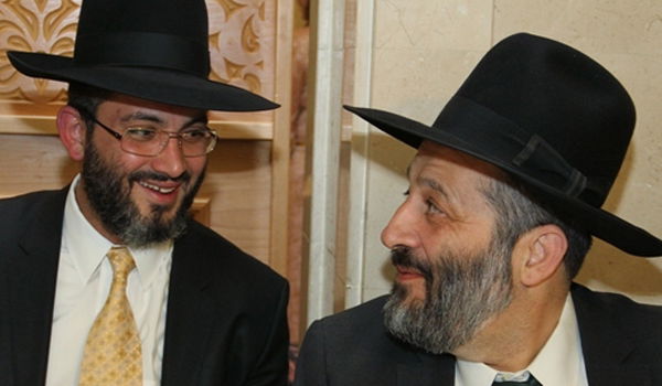 יו"ר ש"ס אריה דרעי לצדו של נתי לסרי