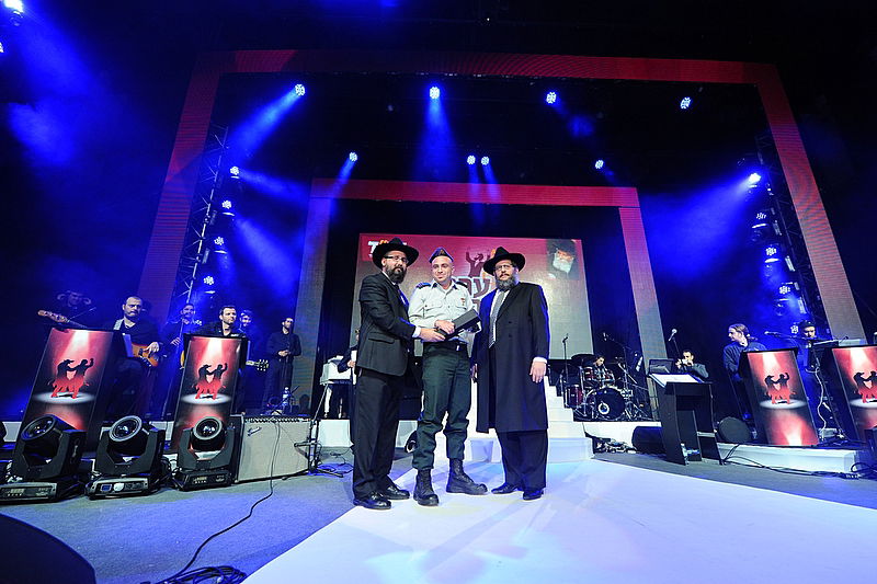 גלרית ענק: אברהם פריד והאחים גת הצדיעו לשלוחי חב"ד