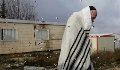 החורף חזר: הצפות בנהריה, שלג ירד בחרמון