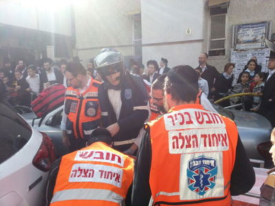 בני ברק: בן 5 נלכד מתחת לרכב ונפצע בינוני