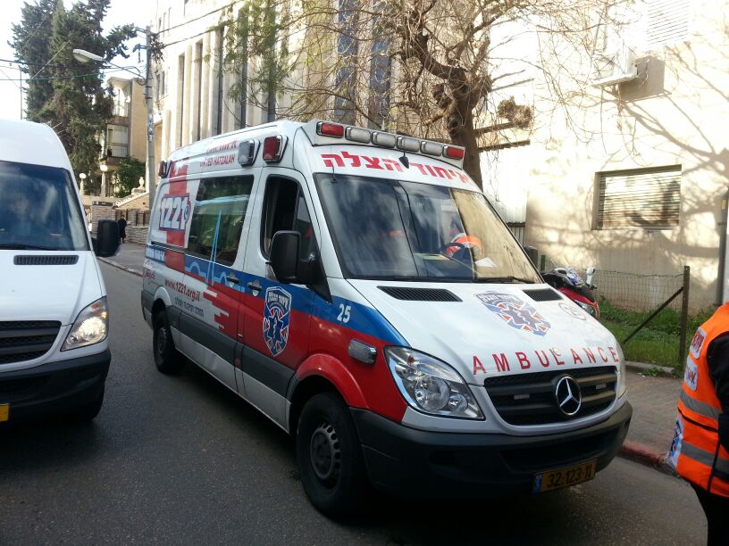 בני ברק: בן 5 נלכד מתחת לרכב ונפצע בינוני