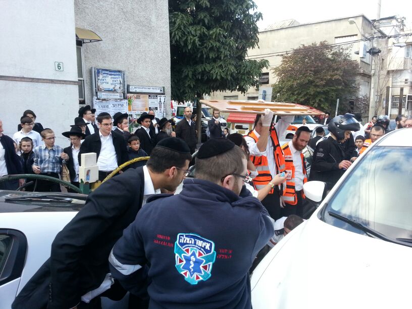 בני ברק: בן 5 נלכד מתחת לרכב ונפצע בינוני