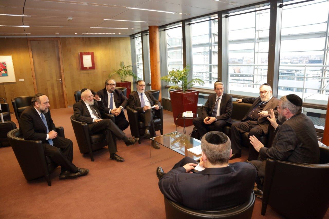 נשיא הנציבות האירופית: "מתנגדים לכל פגיעה בחופש הדת"