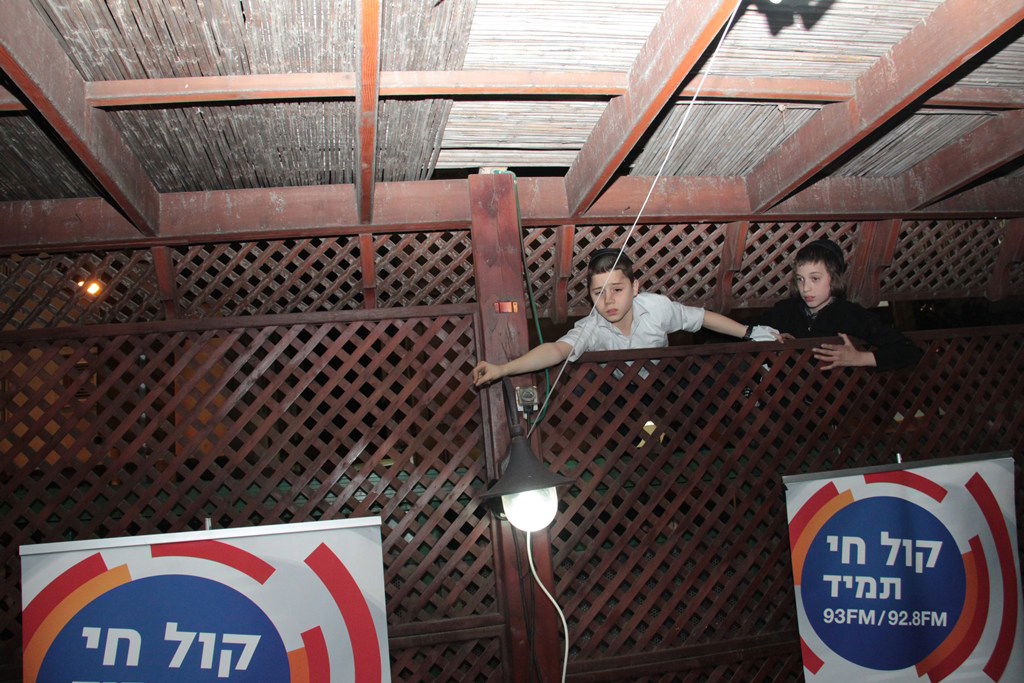 כינוס המועצות ההיסטורי: גלרית ענק