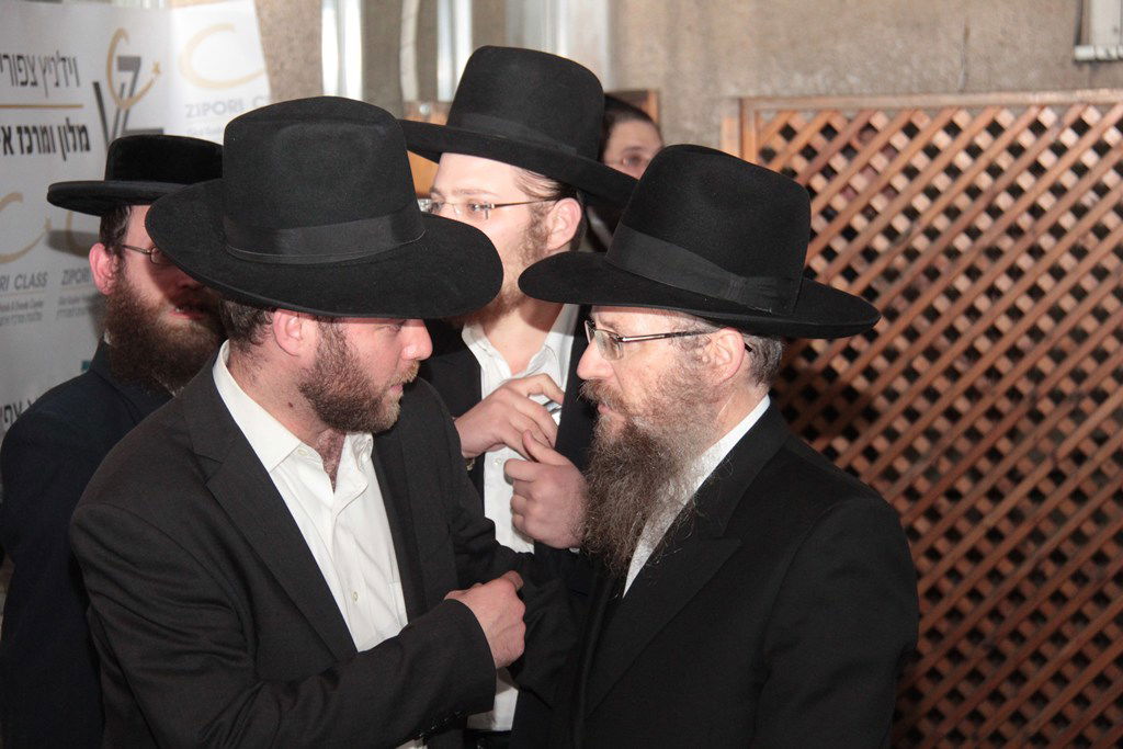 כינוס המועצות ההיסטורי: גלרית ענק