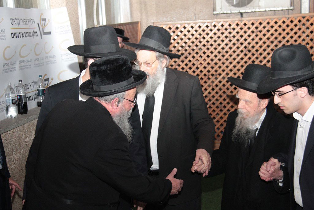 כינוס המועצות ההיסטורי: גלרית ענק