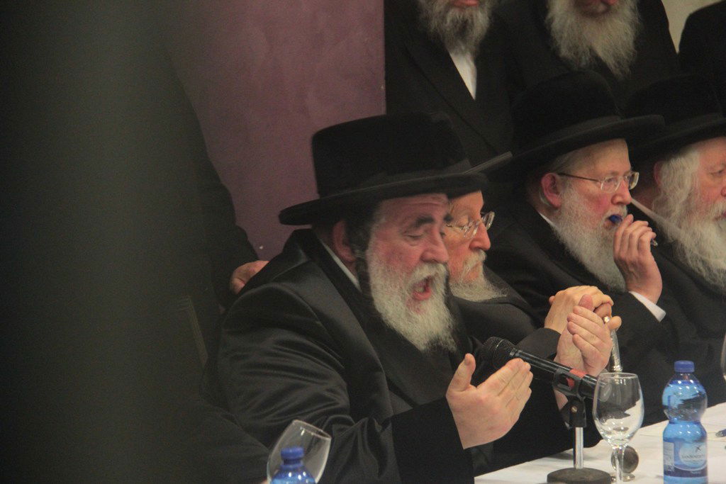 כינוס המועצות ההיסטורי: גלרית ענק